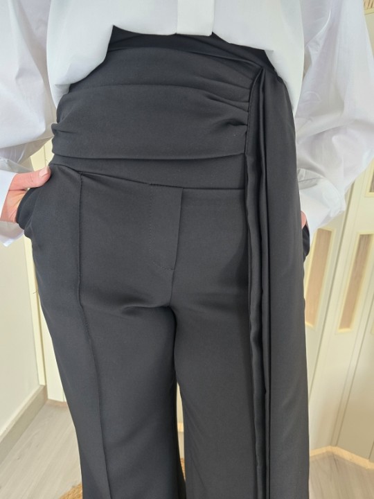 Pantalone Nero Chic