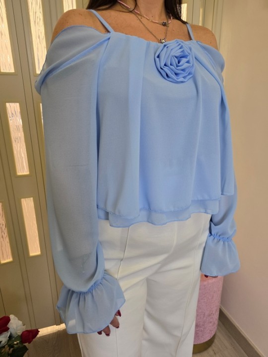 Blusa Azzurra con Rosa